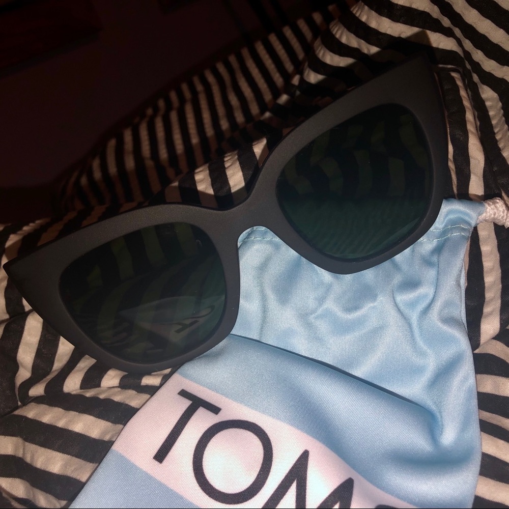 🕶 NWT- Toms Sydney Sunglasses 🕶
